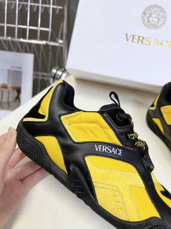 Versace Shoe 